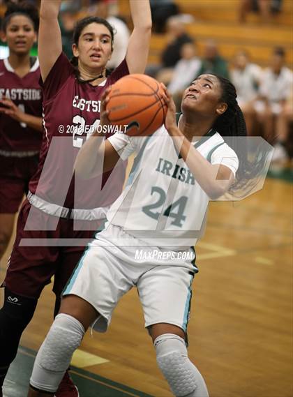 Thumbnail 3 in Eastside College Prep vs. Sacred Heart Cathedral Preparatory (Elite is Earned Showcase) photogallery.