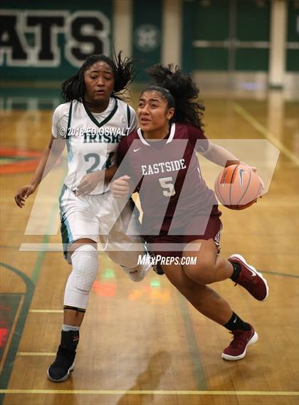 Thumbnail 2 in Eastside College Prep vs. Sacred Heart Cathedral Preparatory (Elite is Earned Showcase) photogallery.