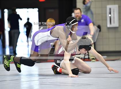 Thumbnail 2 in UIL 6A Regional Championships photogallery.