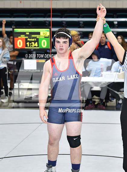 Thumbnail 3 in UIL 6A Regional Championships photogallery.