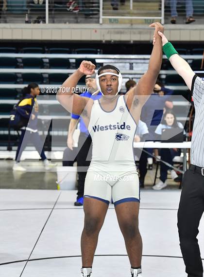 Thumbnail 1 in UIL 6A Regional Championships photogallery.