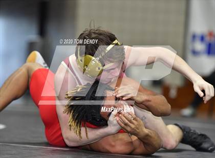 Thumbnail 1 in UIL 6A Regional Championships photogallery.