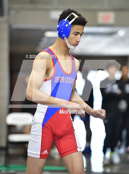 Thumbnail 3 in UIL 6A Regional Championships photogallery.