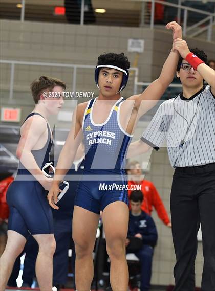 Thumbnail 1 in UIL 6A Regional Championships photogallery.