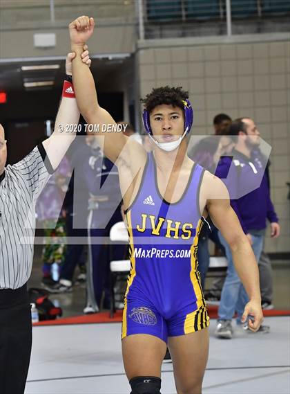 Thumbnail 2 in UIL 6A Regional Championships photogallery.