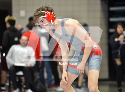 Thumbnail 3 in UIL 6A Regional Championships photogallery.
