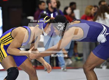 Thumbnail 1 in UIL 6A Regional Championships photogallery.