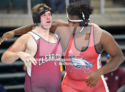 Thumbnail 1 in UIL 6A Regional Championships photogallery.