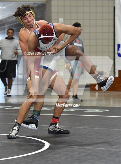 Thumbnail 1 in UIL 6A Regional Championships photogallery.