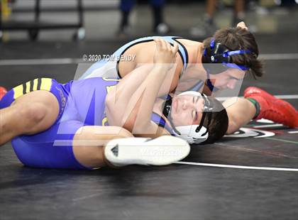 Thumbnail 2 in UIL 6A Regional Championships photogallery.