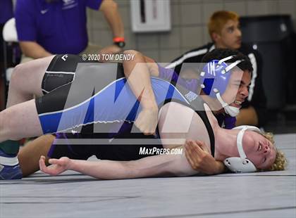 Thumbnail 1 in UIL 6A Regional Championships photogallery.
