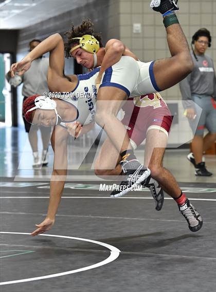 Thumbnail 2 in UIL 6A Regional Championships photogallery.