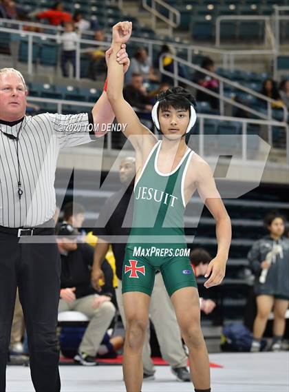 Thumbnail 1 in UIL 6A Regional Championships photogallery.