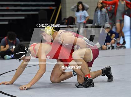 Thumbnail 3 in UIL 6A Regional Championships photogallery.