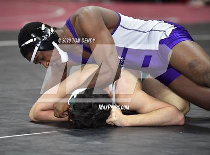 Thumbnail 1 in UIL 6A Regional Championships photogallery.