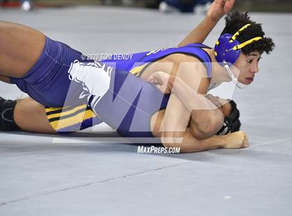 Thumbnail 2 in UIL 6A Regional Championships photogallery.