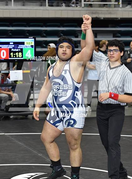 Thumbnail 1 in UIL 6A Regional Championships photogallery.