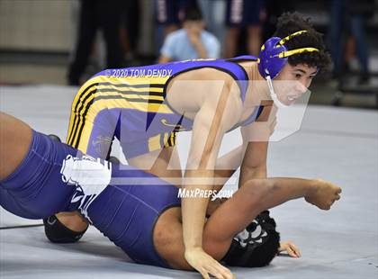 Thumbnail 3 in UIL 6A Regional Championships photogallery.