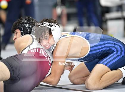 Thumbnail 3 in UIL 6A Regional Championships photogallery.