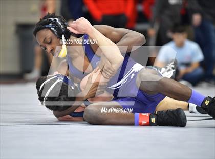 Thumbnail 1 in UIL 6A Regional Championships photogallery.