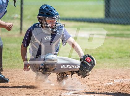 Thumbnail 3 in de Toledo vs. Temecula Prep (Lions Tournament) photogallery.