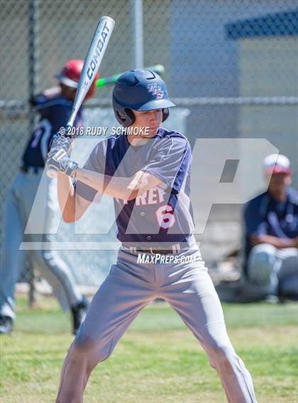 Thumbnail 2 in de Toledo vs. Temecula Prep (Lions Tournament) photogallery.