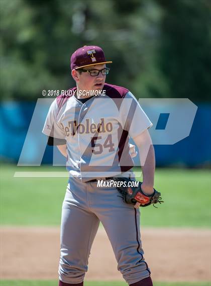 Thumbnail 3 in de Toledo vs. Temecula Prep (Lions Tournament) photogallery.