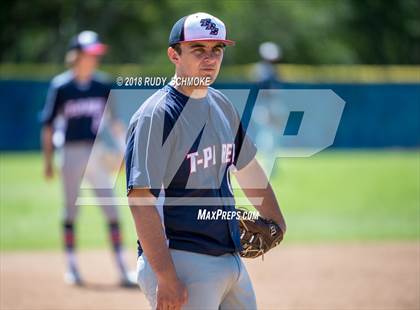 Thumbnail 3 in de Toledo vs. Temecula Prep (Lions Tournament) photogallery.