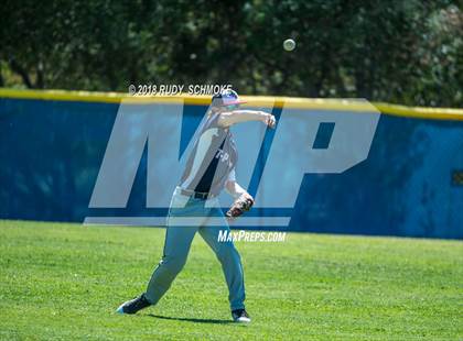 Thumbnail 1 in de Toledo vs. Temecula Prep (Lions Tournament) photogallery.