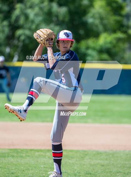 Thumbnail 2 in de Toledo vs. Temecula Prep (Lions Tournament) photogallery.