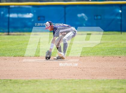 Thumbnail 2 in de Toledo vs. Temecula Prep (Lions Tournament) photogallery.