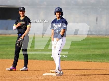 Thumbnail 1 in Warren vs. La Mirada photogallery.
