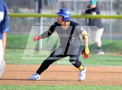 Thumbnail 1 in Warren vs. La Mirada photogallery.
