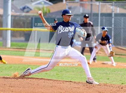 Thumbnail 3 in Warren vs. La Mirada photogallery.