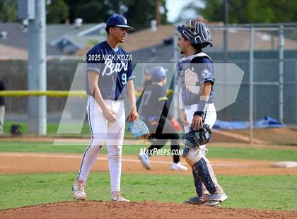 Thumbnail 2 in Warren vs. La Mirada photogallery.