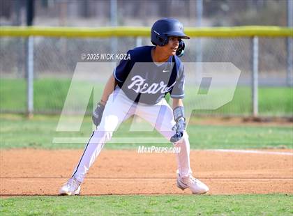 Thumbnail 1 in Warren vs. La Mirada photogallery.