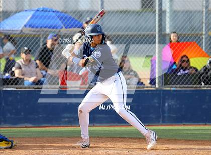 Thumbnail 2 in Warren vs. La Mirada photogallery.