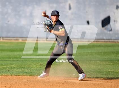 Thumbnail 1 in Warren vs. La Mirada photogallery.