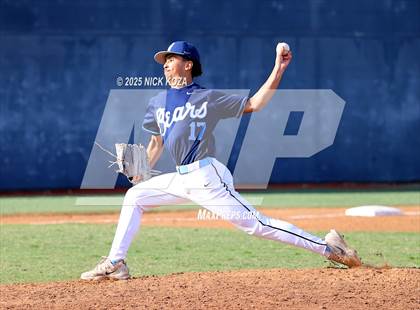 Thumbnail 2 in Warren vs. La Mirada photogallery.