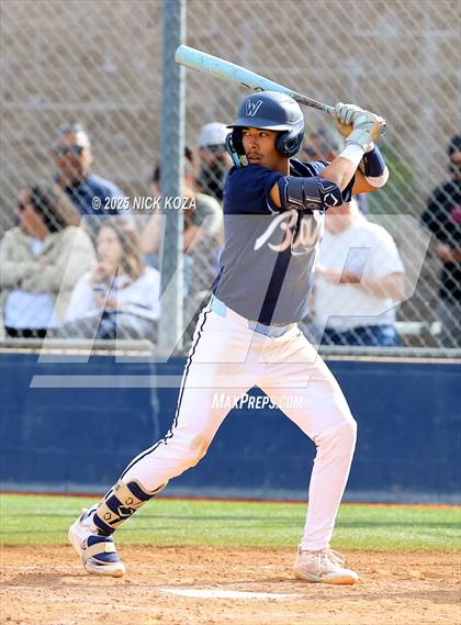 Thumbnail 1 in Warren vs. La Mirada photogallery.