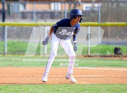 Thumbnail 1 in Warren vs. La Mirada photogallery.
