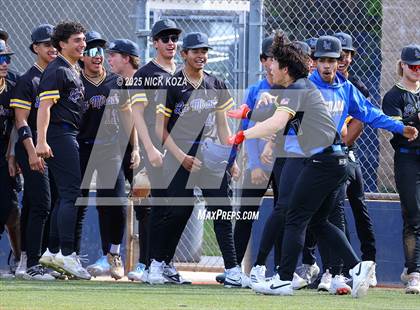 Thumbnail 2 in Warren vs. La Mirada photogallery.