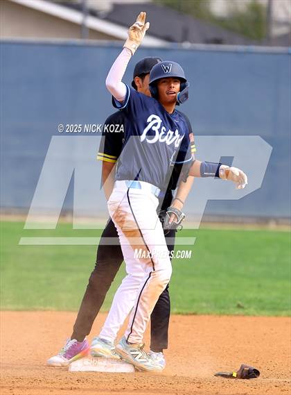 Thumbnail 3 in Warren vs. La Mirada photogallery.