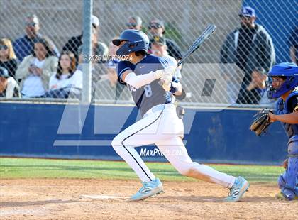 Thumbnail 3 in Warren vs. La Mirada photogallery.