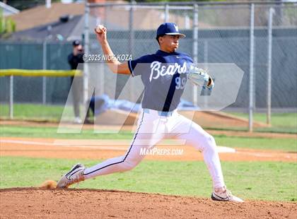 Thumbnail 1 in Warren vs. La Mirada photogallery.