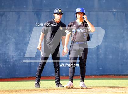 Thumbnail 1 in Warren vs. La Mirada photogallery.