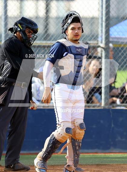 Thumbnail 2 in Warren vs. La Mirada photogallery.