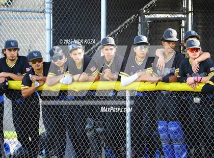 Thumbnail 3 in Warren vs. La Mirada photogallery.
