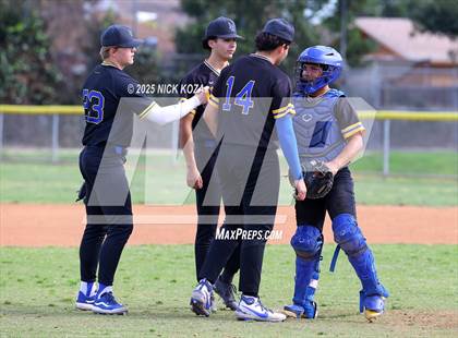 Thumbnail 3 in Warren vs. La Mirada photogallery.