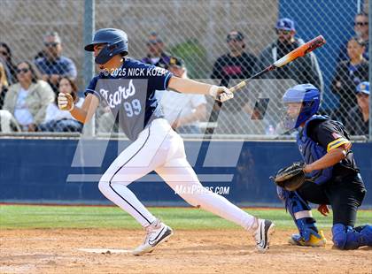 Thumbnail 3 in Warren vs. La Mirada photogallery.
